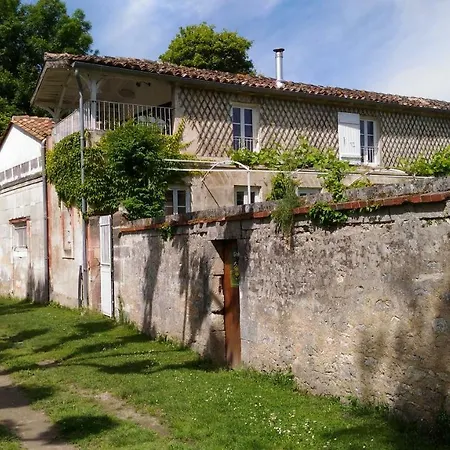 Hébergement de vacances Le Gué Renard-un Balcon Sur La Charente