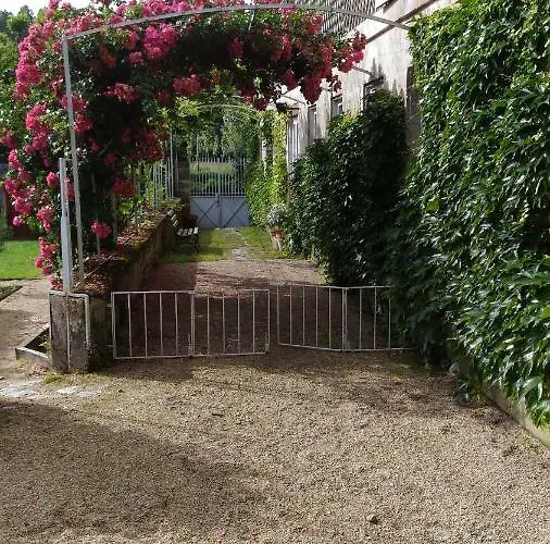 Holiday home Le Gue Renard-un Balcon Sur La Charente